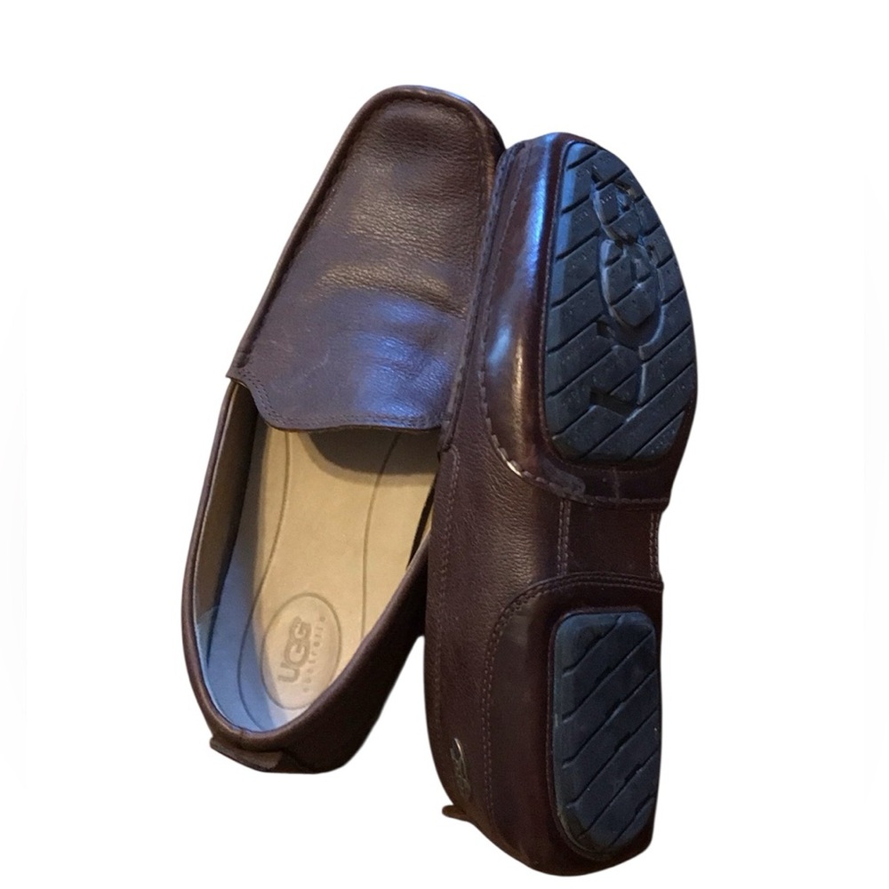 UGG Men's Brown Leather Loafers size 11,5in great condition